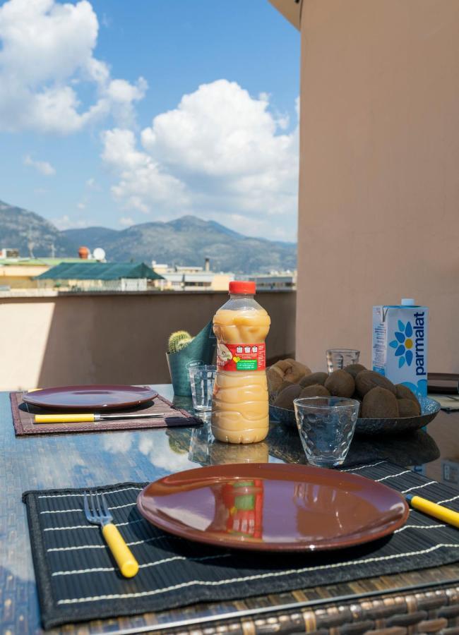Incantevole Attico 1Minuto Dal Mare Wifi Netflix Terracina Zewnętrze zdjęcie